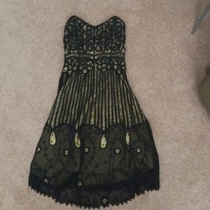 Betsy Johnson Stapless Dress Size 10